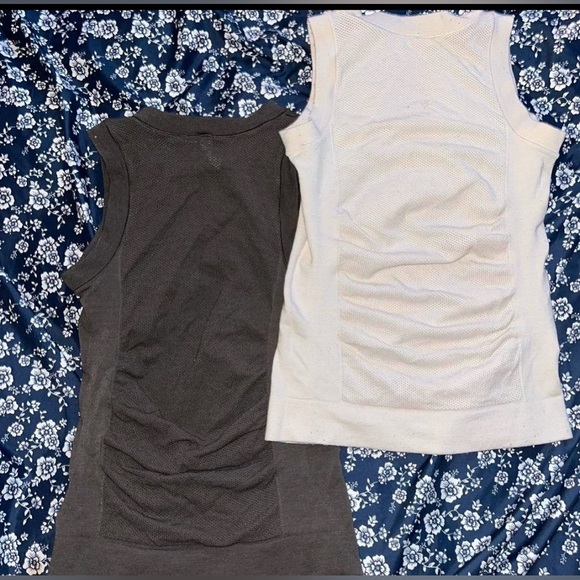 2 Pairs of Athleta Women’s Tank Tops - Picture 2 of 3